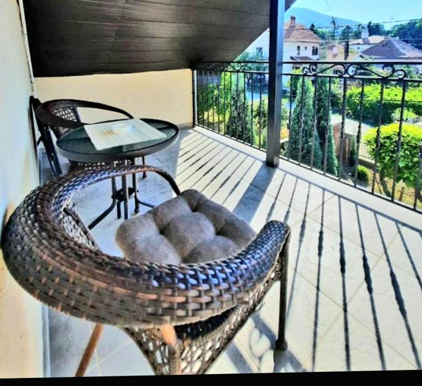 Galerija Park 1 Apartman Arandjelovac Kültér fotó